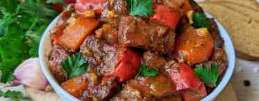 Рецепты из мяса (говядины): стейк, гуляш с подливкой, котлеты, говядина на пару