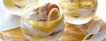 Десертна закуска з персиків з морозивом